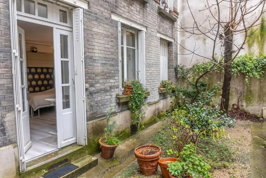 Tranquil Garden Studio In The 15Th Apartment Paris 0*,  France
